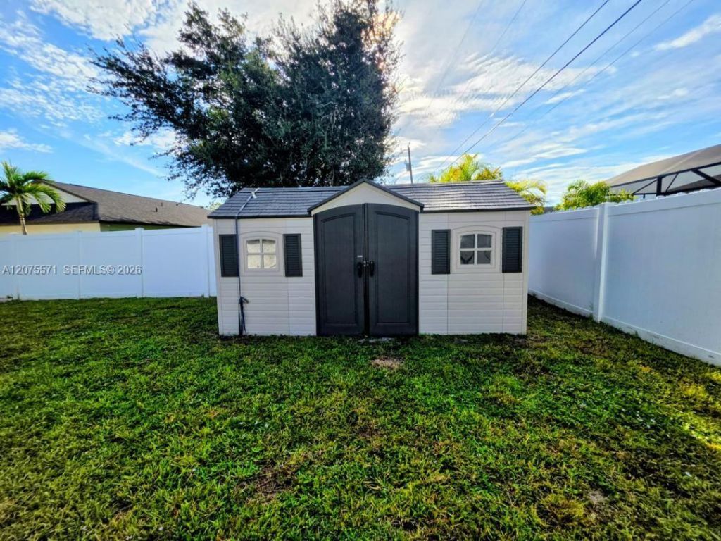 626 SW 25th Ter, Cape Coral, FL 33914 Photo