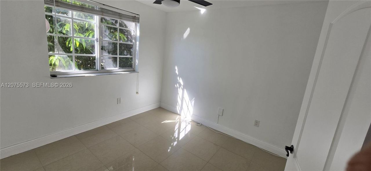 12005 SW 14th St , Unit 407-D, Miami, FL 33184 Photo