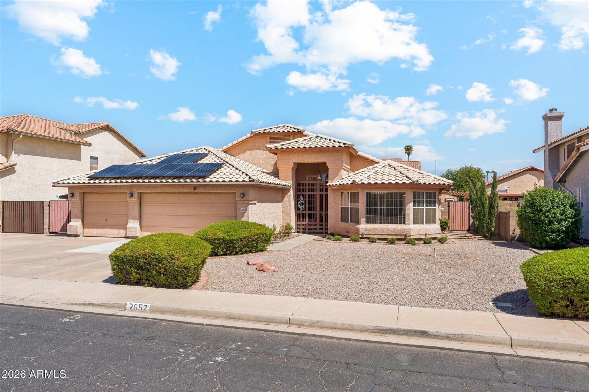 652 W Mendoza Avenue, Mesa, AZ 85210 Main Photo