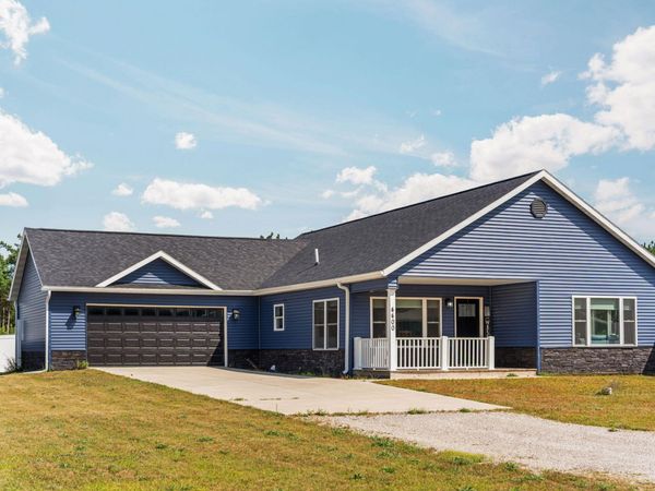 4400 Burdo Road, Gaylord, MI 49735