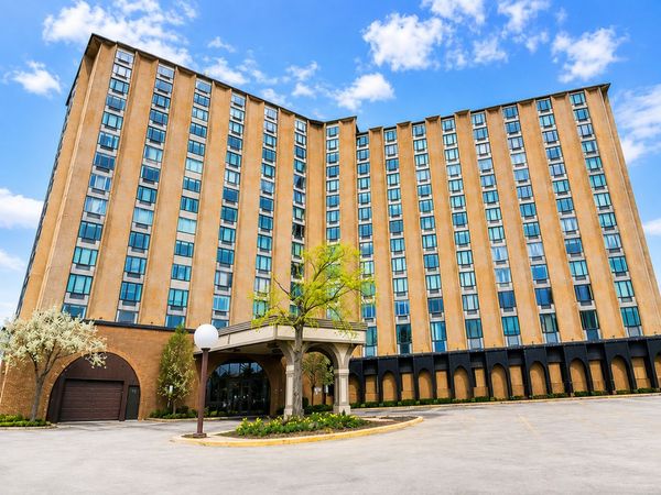 1 Renaissance Place , Unit 720, Palatine, IL 60067