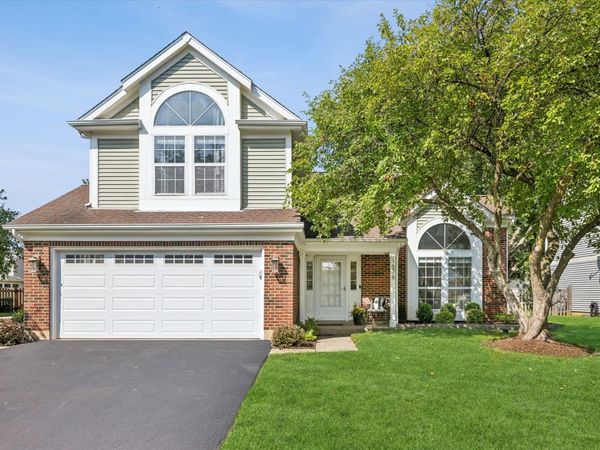 1676 Kennsington Lane , Crystal Lake, IL 60014
