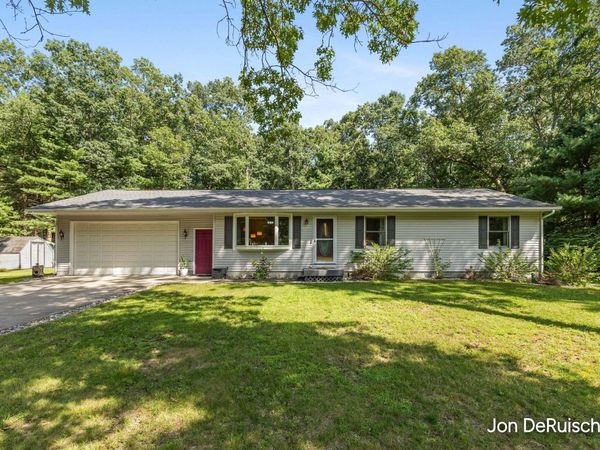 572 Stevenscott Drive, Muskegon, MI 49442