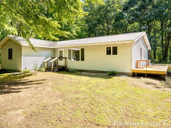 4536 Dalson Road, Twin Lake, MI 49457