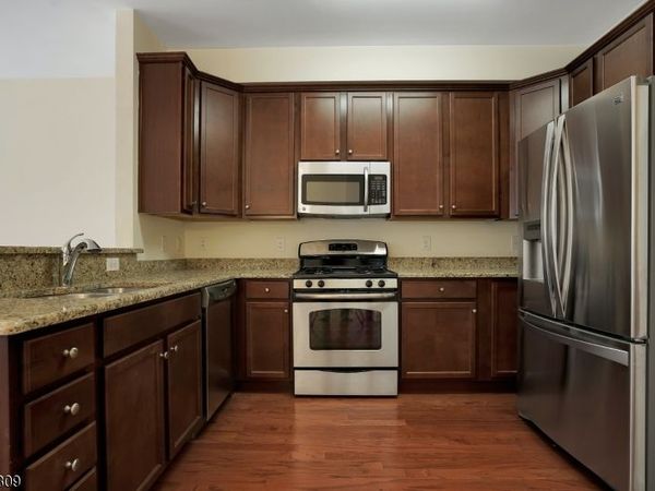308 Rotando Way, Morris Plains, NJ 07950