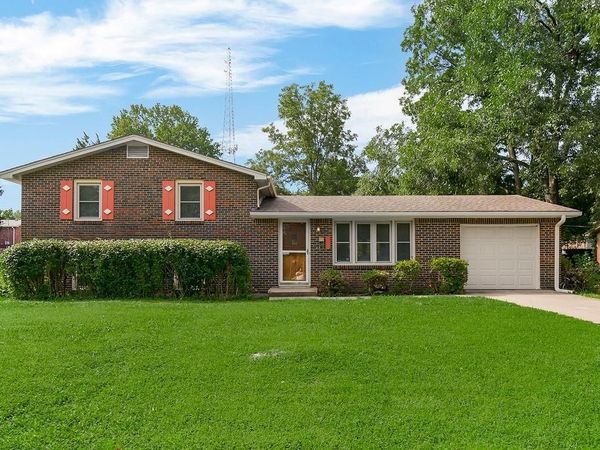 1103 NE 69th Street, Kansas City, MO 64118