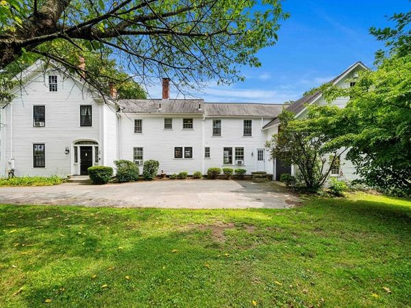 217 Main St, Groton, MA 01450