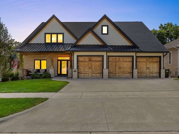 337 Windmill Drive, Iowa City, IA 52245