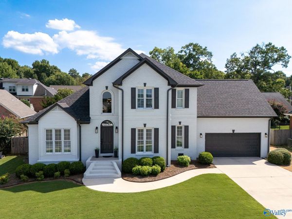 1703 Camden Circle SW, Decatur, AL 35603