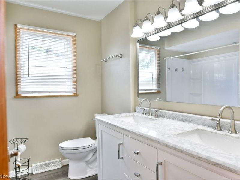 459 Peters Drive , Campbell, OH 44405 Photo 26
