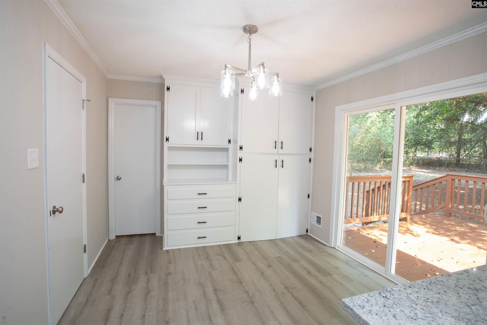 2129 Arrowwood Road W Photo 12