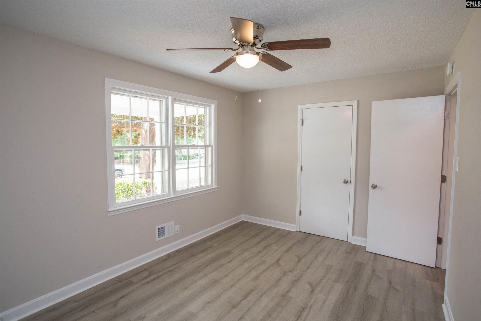 2129 Arrowwood Road W Photo 19
