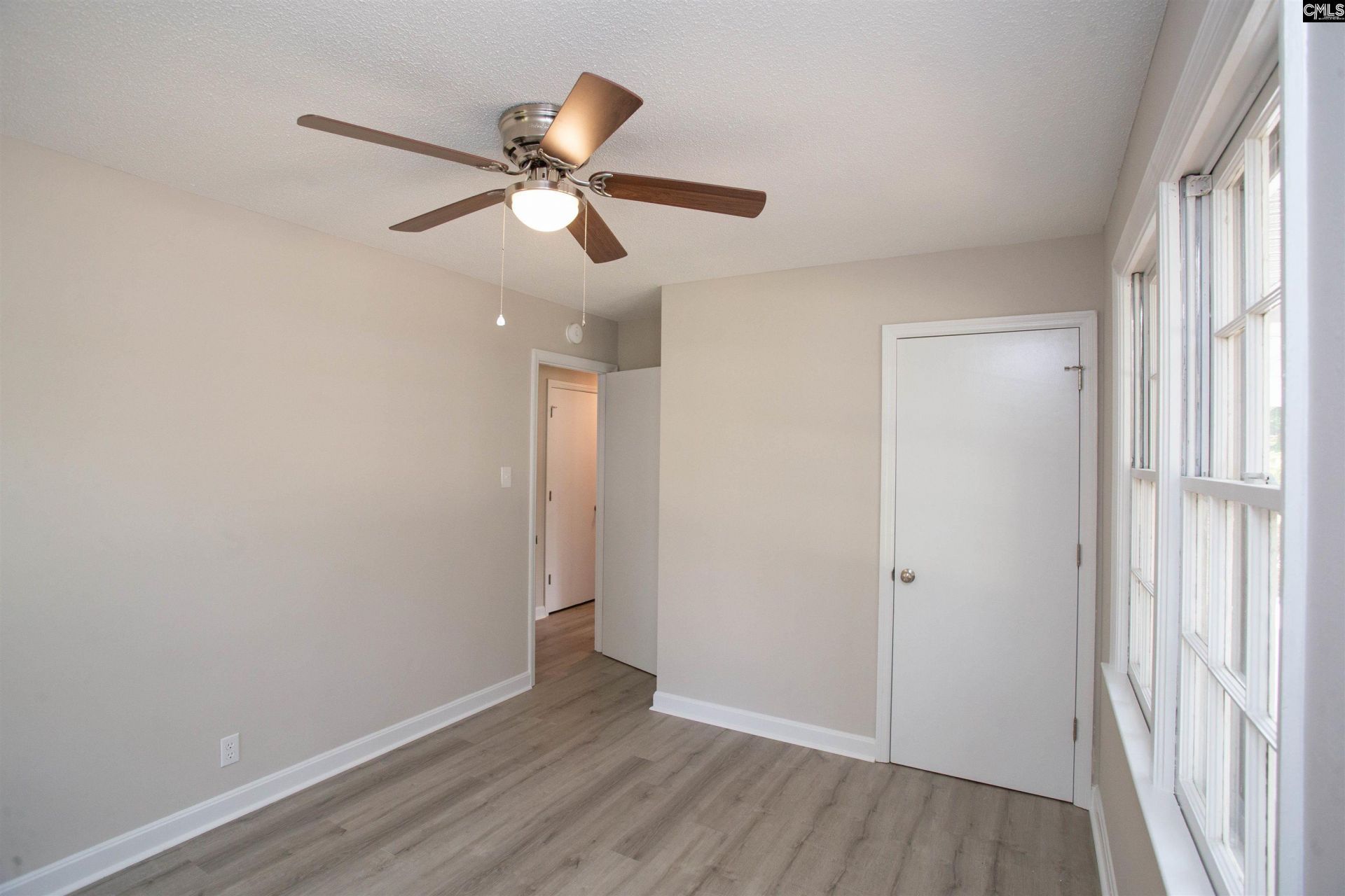 2129 Arrowwood Road W Photo 23