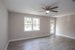 2129 Arrowwood Road W photo 4