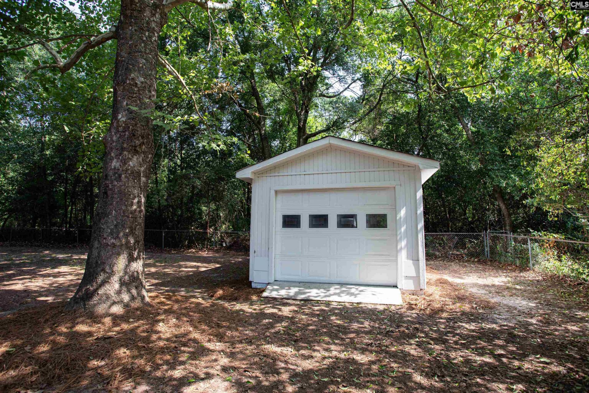 2129 Arrowwood Road W Photo 36