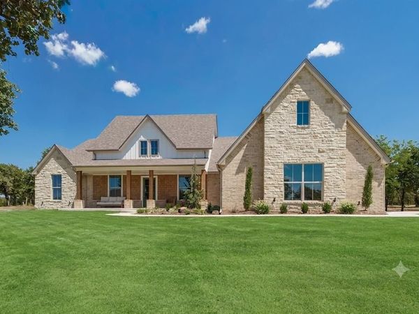 847 Whispering Trails Drive, Tuttle, OK 73089