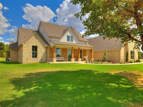 847 Whispering Trails Drive, Tuttle, OK 73089