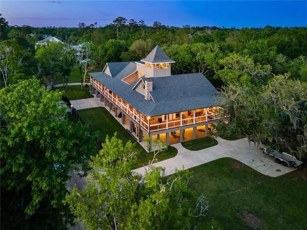 115 HOLLY Street , Mandeville, LA 70448
