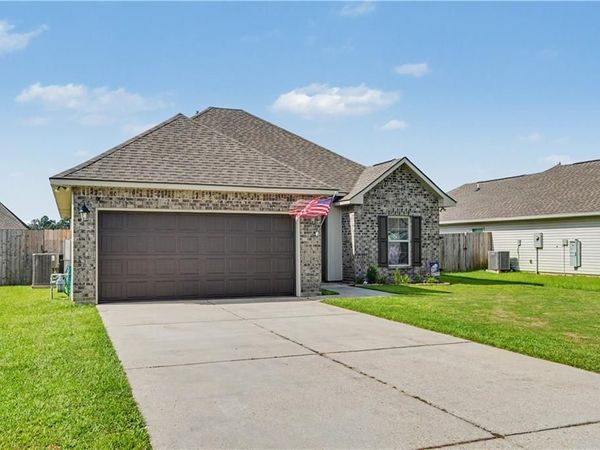 26380 BROWNSTONE Drive , Ponchatoula, LA 70454