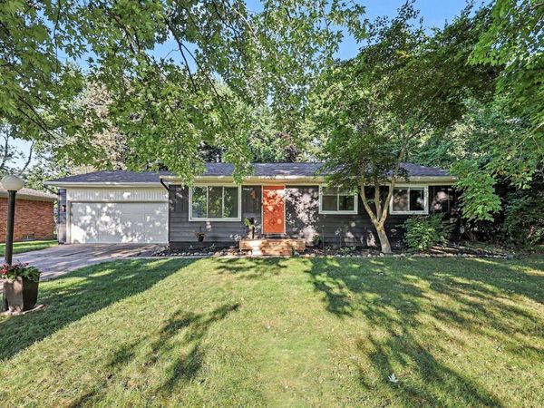47473 Woodall Road, Shelby Twp, MI 48317