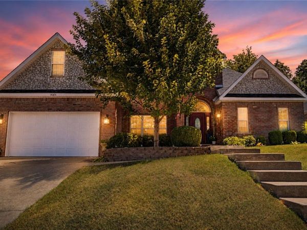 4006 NE Kensington Avenue , Bentonville, AR 72712