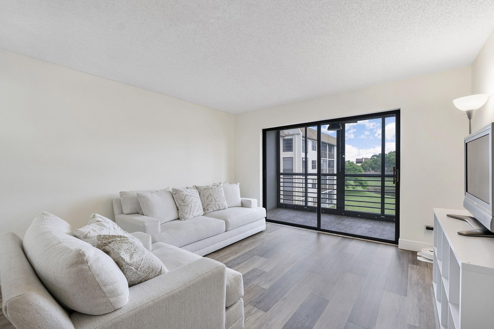 10444 NW 30th Court, Unit 307, Sunrise, FL 33322 Photo