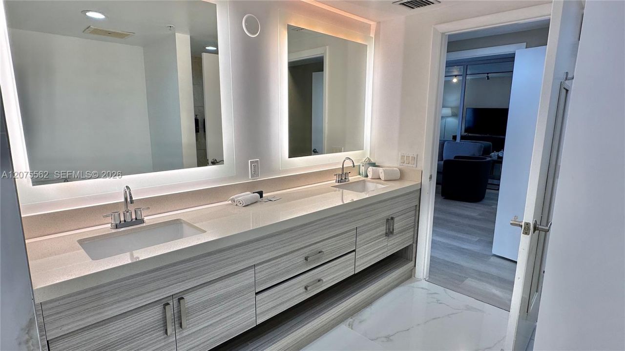 17375 Collins Ave , Unit 2003, Sunny Isles Beach, FL 33160 Photo
