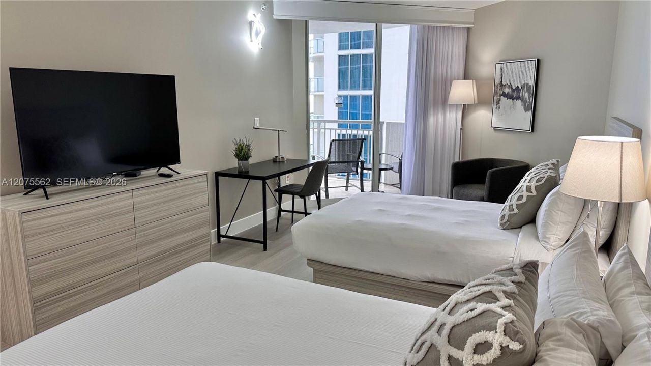 17375 Collins Ave , Unit 2003, Sunny Isles Beach, FL 33160 Photo