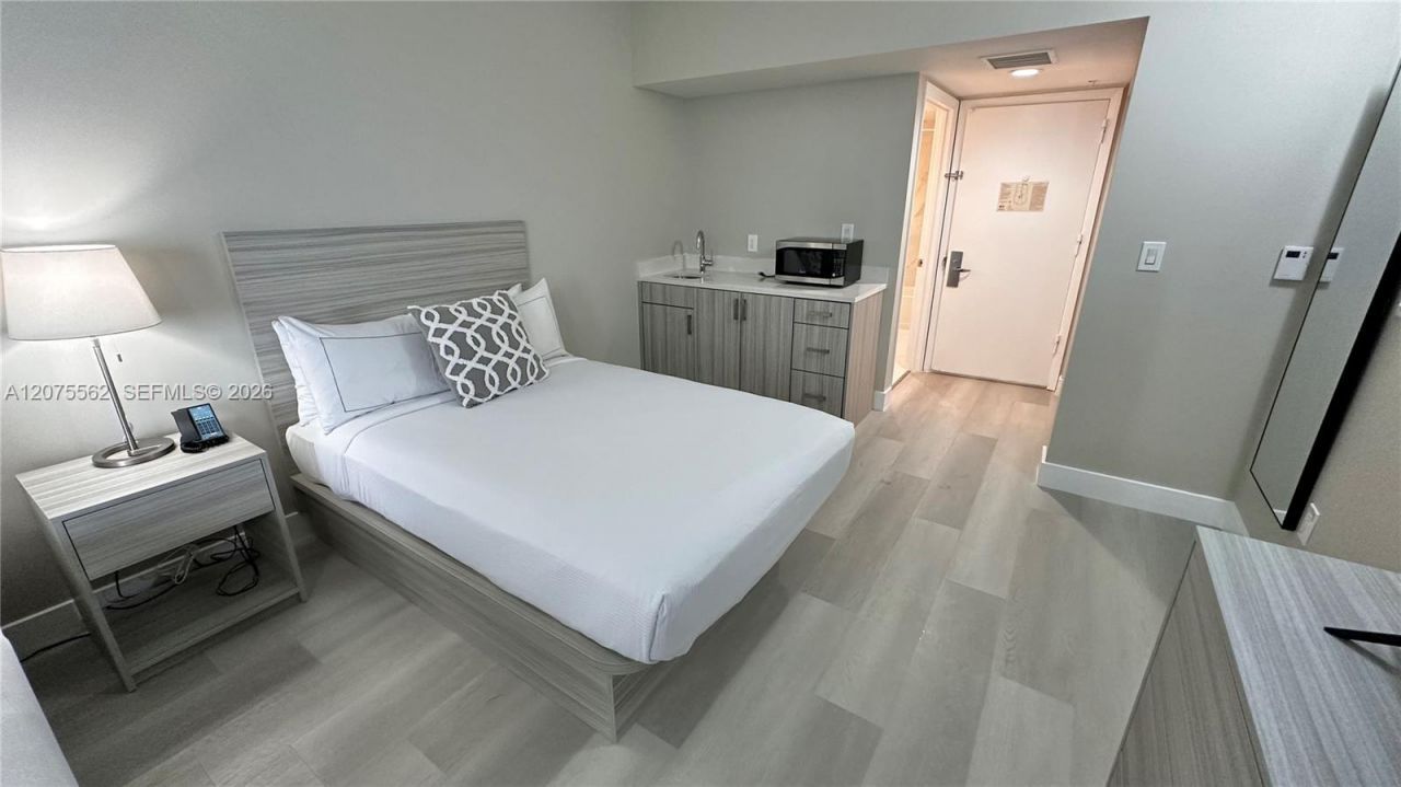 17375 Collins Ave , Unit 2003, Sunny Isles Beach, FL 33160 Photo