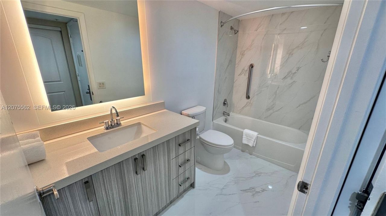17375 Collins Ave , Unit 2003, Sunny Isles Beach, FL 33160 Photo