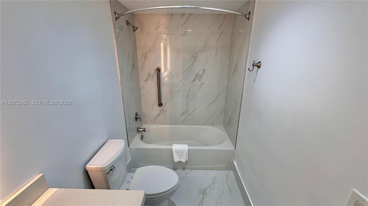17375 Collins Ave , Unit 2003, Sunny Isles Beach, FL 33160 Photo