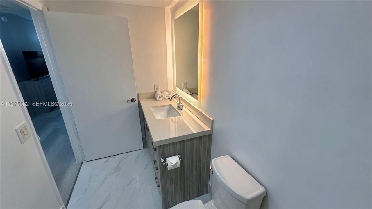 17375 Collins Ave , Unit 2003, Sunny Isles Beach, FL 33160 Photo
