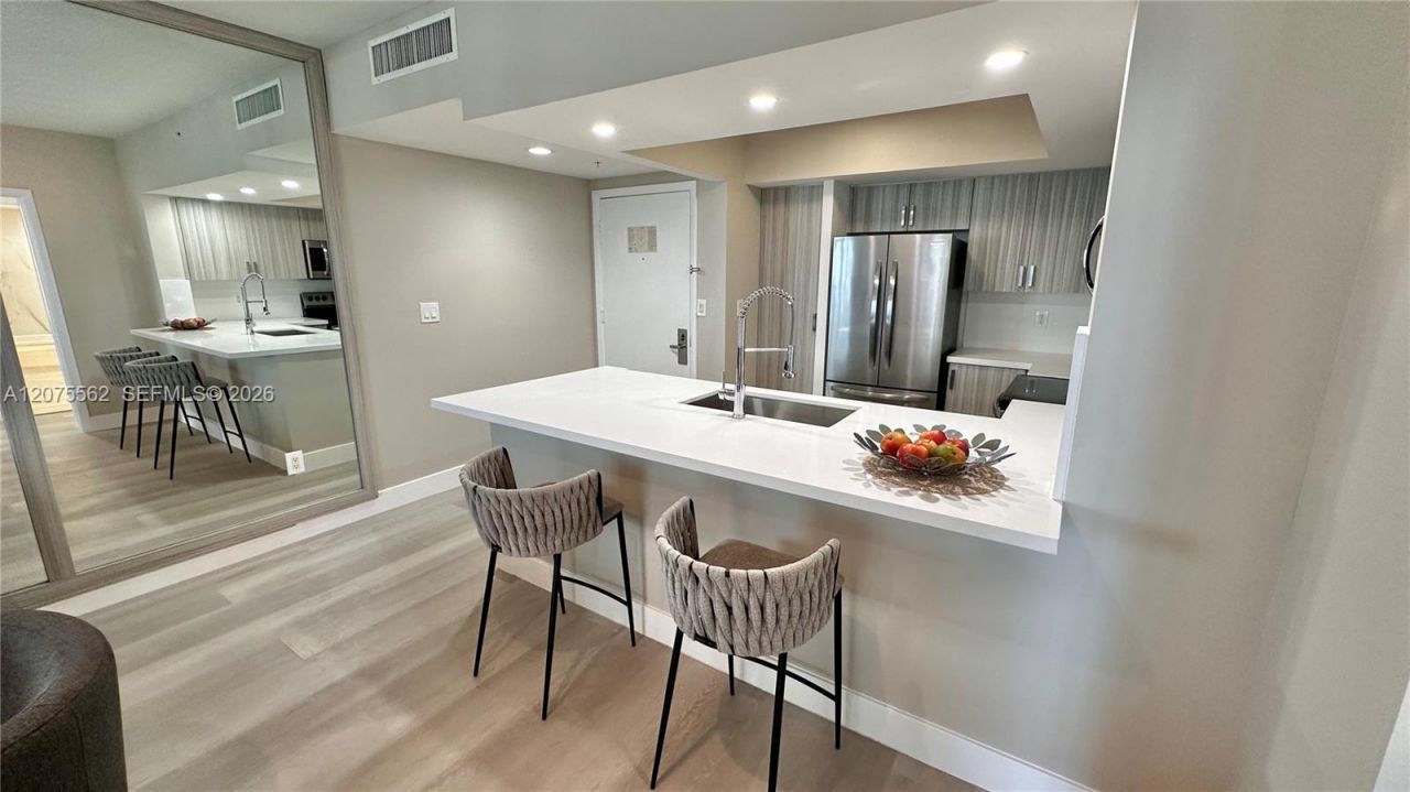 17375 Collins Ave , Unit 2003, Sunny Isles Beach, FL 33160 Photo