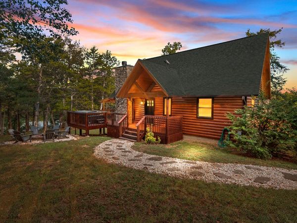 29209 Station Lane , Eagle Rock, MO 65641