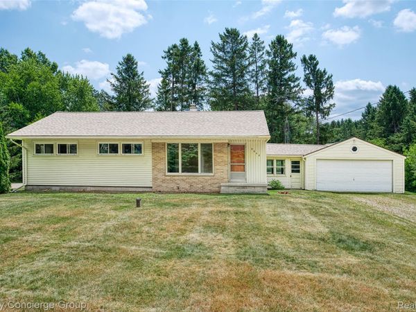 9648 Hyne Road, Brighton Township, Mi 48114