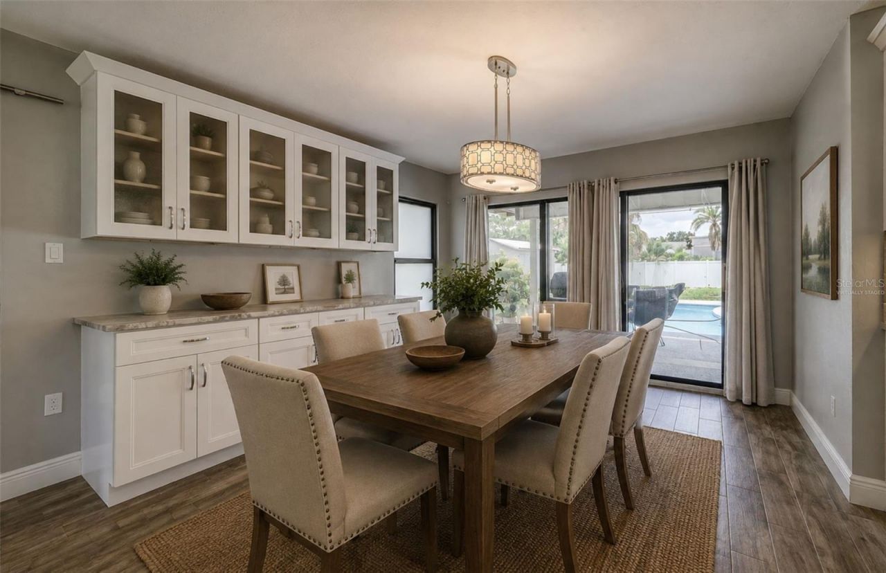 323 Suwanee Avenue, Sarasota, FL 34243 Photo