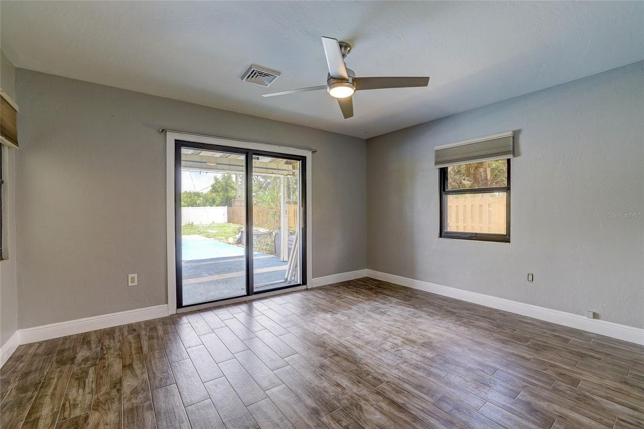 323 Suwanee Avenue, Sarasota, FL 34243 Photo