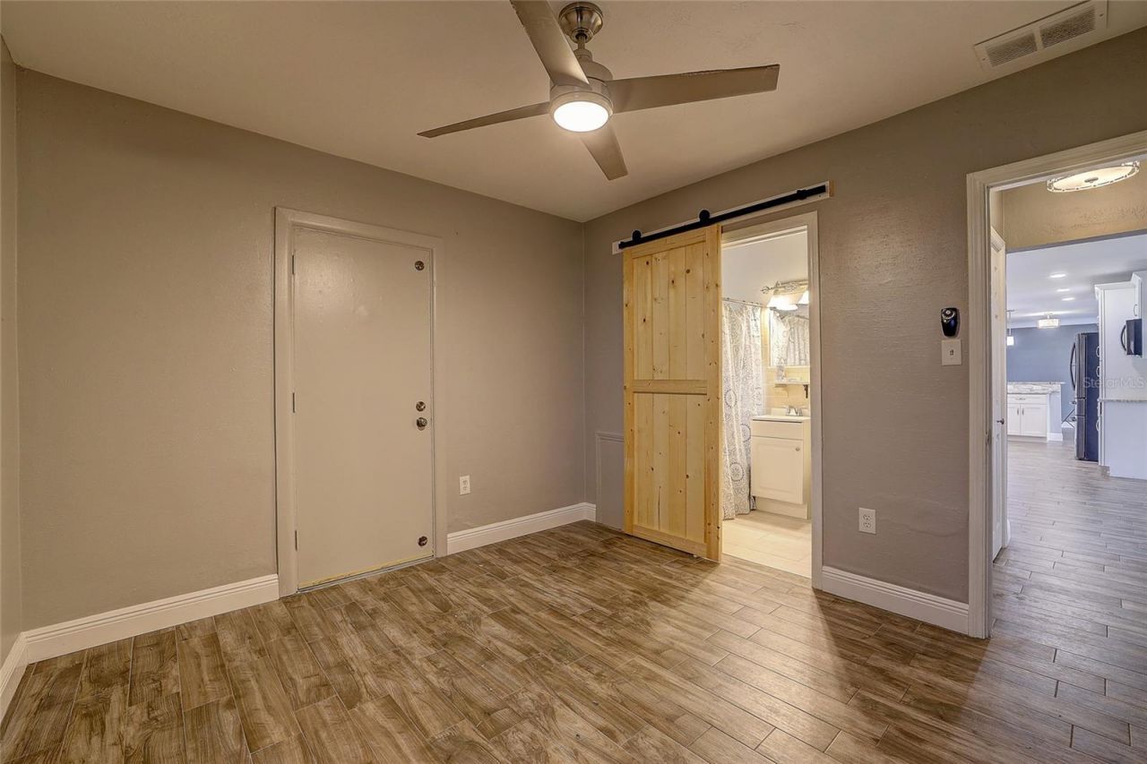 323 Suwanee Avenue, Sarasota, FL 34243 Photo