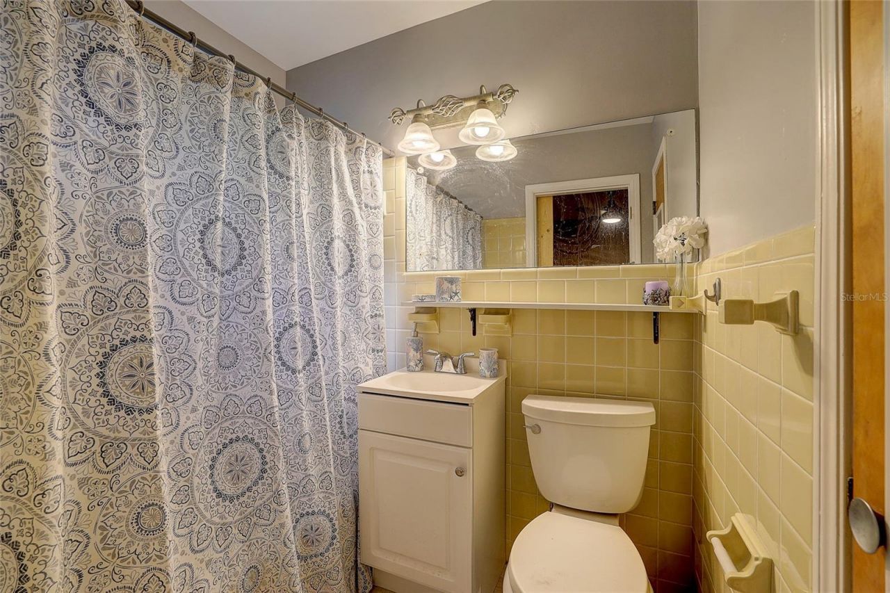 323 Suwanee Avenue, Sarasota, FL 34243 Photo