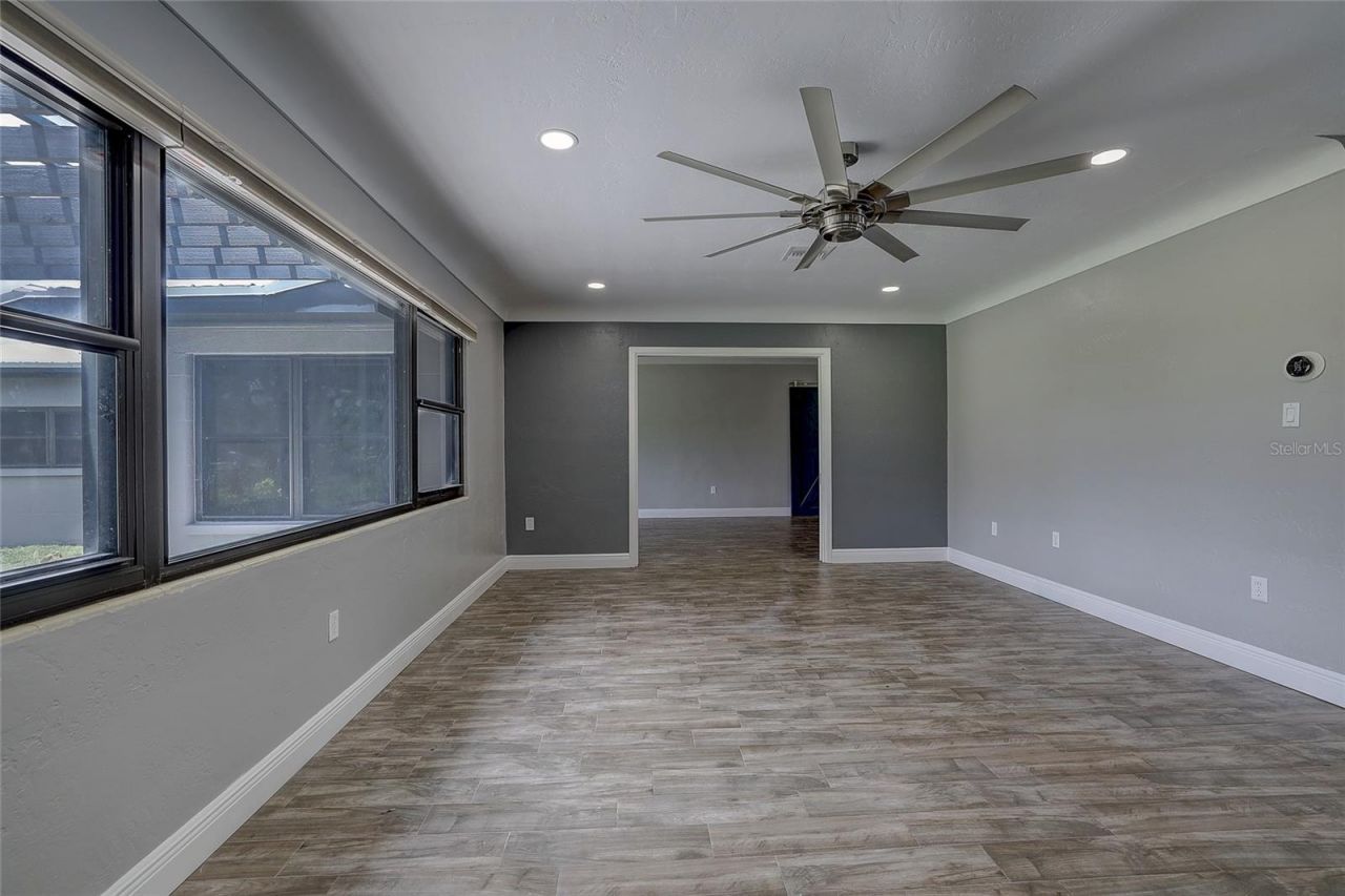 323 Suwanee Avenue, Sarasota, FL 34243 Photo