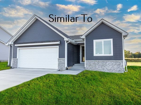 404 Burr Oak Boulevard, Pleasant Hill, IA 50327