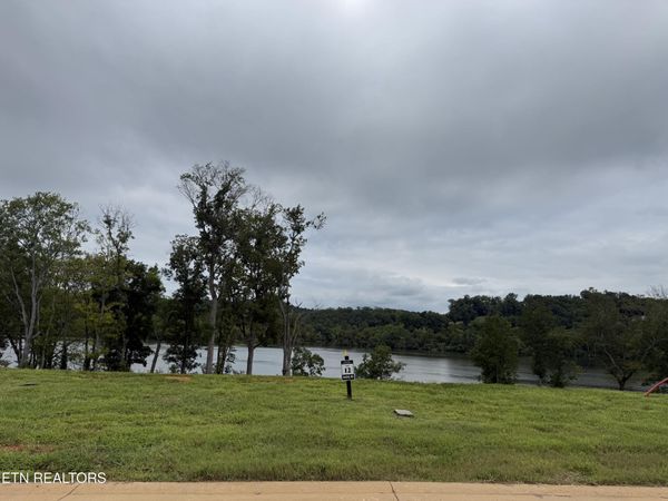 885 Sedge Lane, Loudon, TN 37774