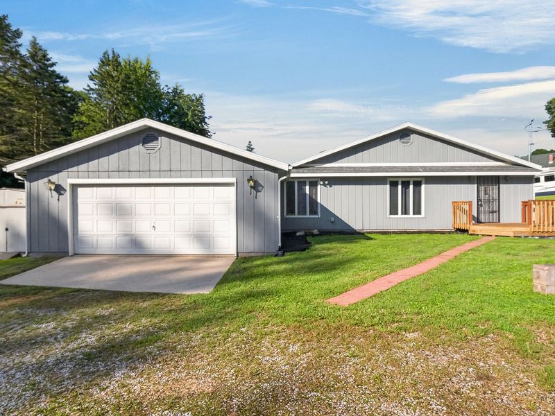 463 Towpath Trail, Piqua, OH 45356 Photo 2