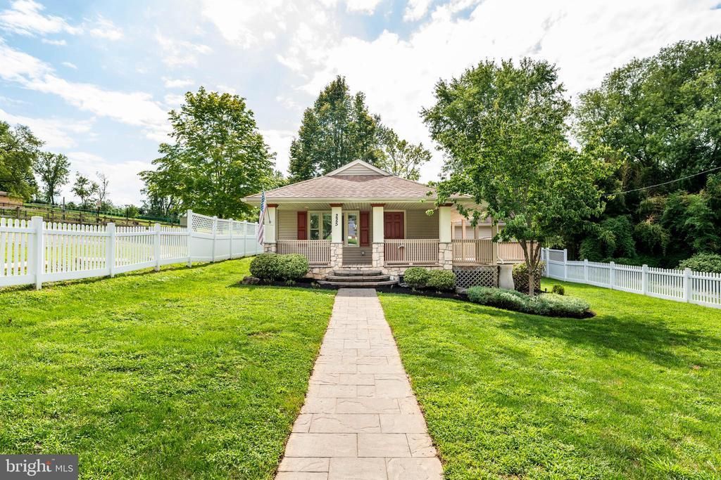 225 CHURCH ST , WEST CONSHOHOCKEN, PA 19428