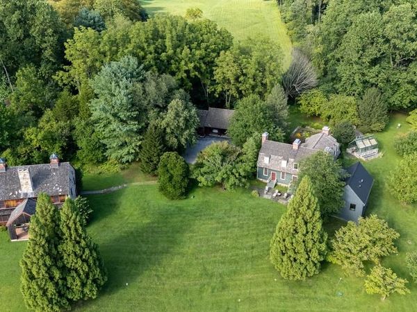 954 DROVERS LANE , CHESTER SPRINGS, PA 19425