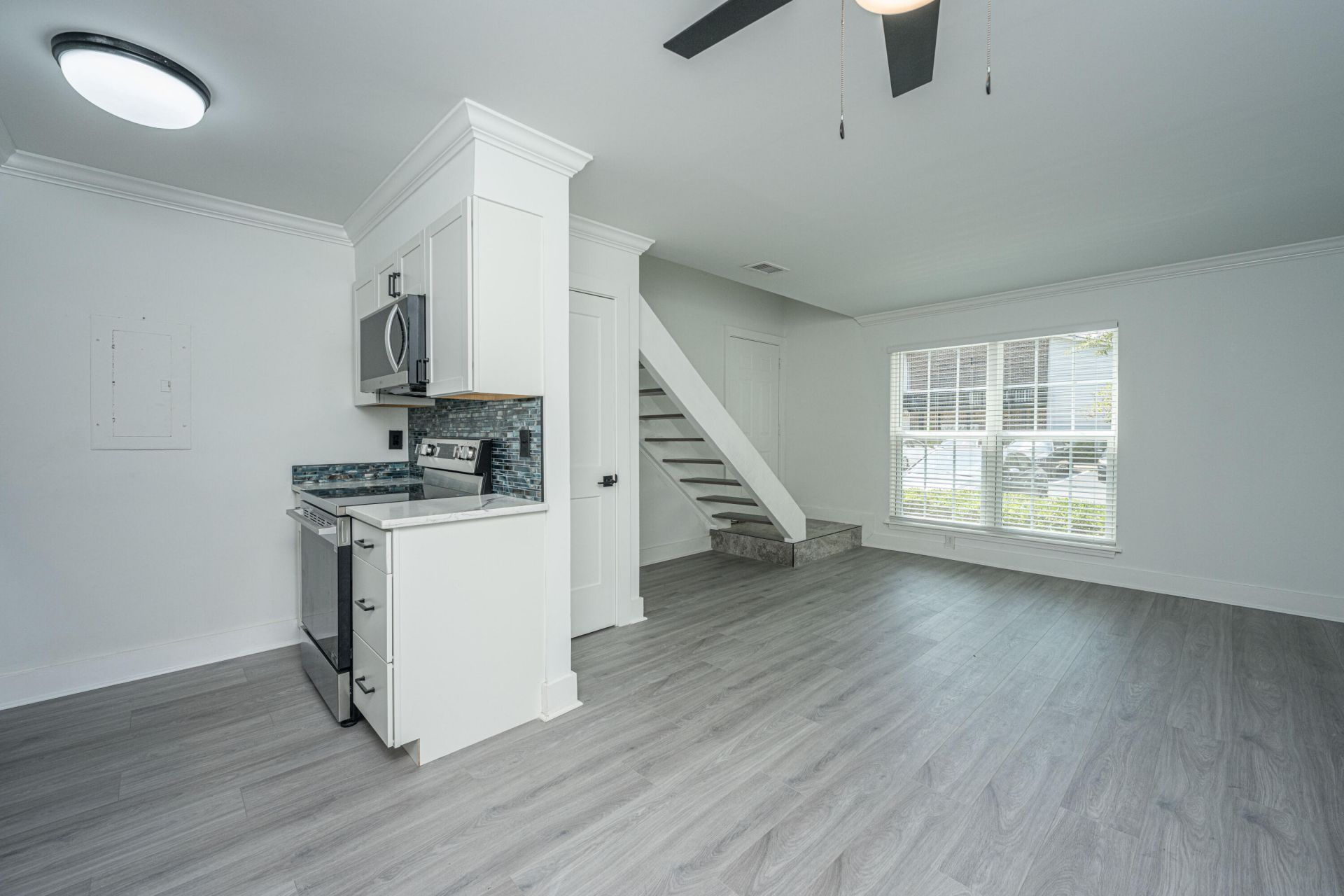 2494 Etiwan Avenue Photo 11