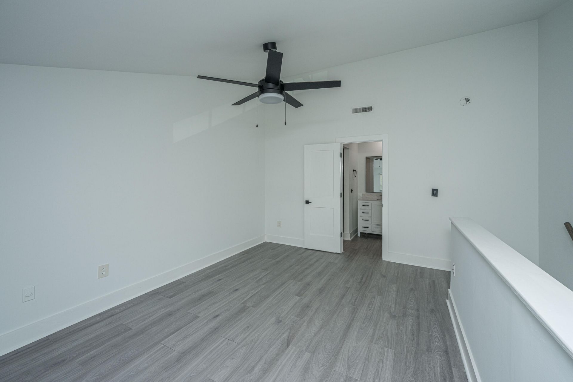 2494 Etiwan Avenue Photo 18