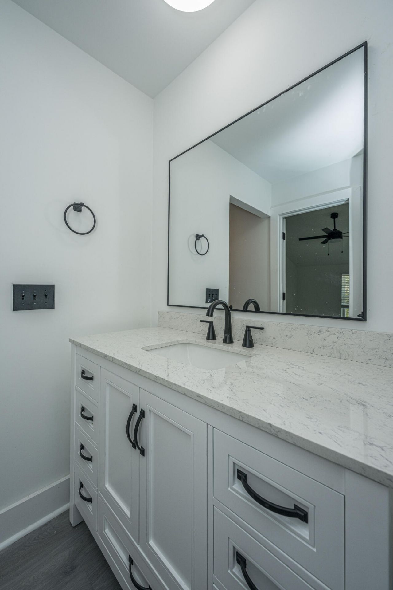 2494 Etiwan Avenue Photo 20