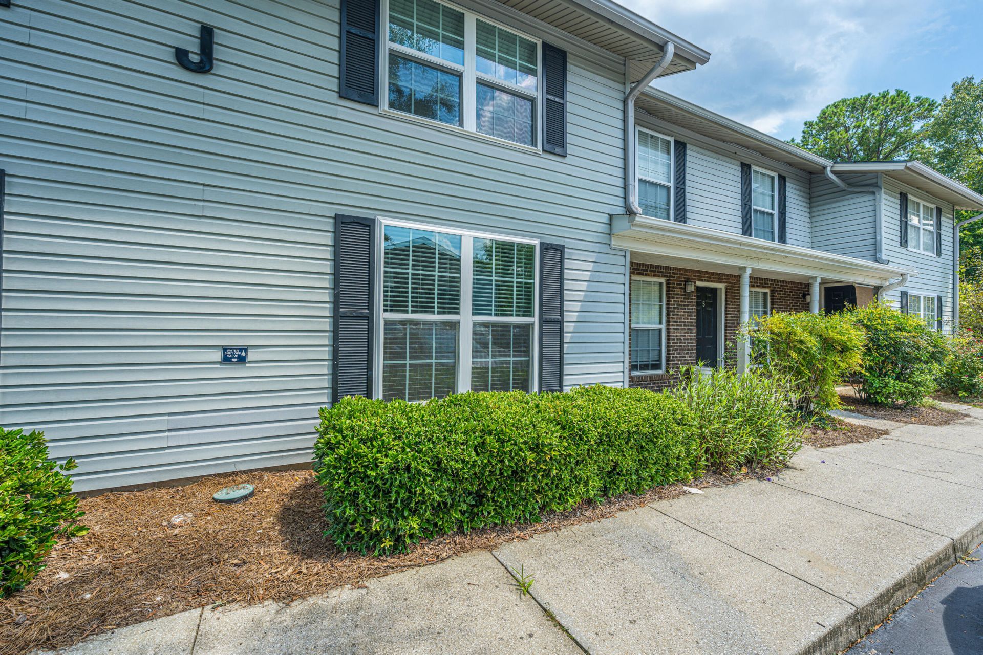 2494 Etiwan Avenue Photo 4