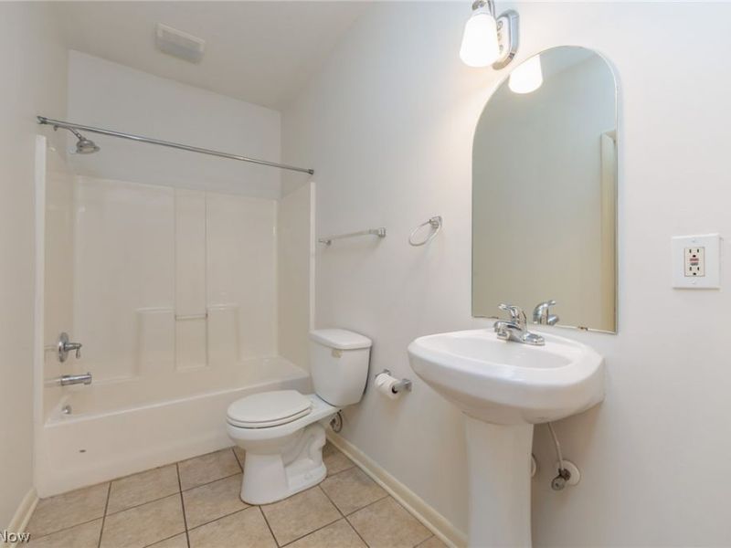 3708 Whitman Avenue , Cleveland, OH 44113 Photo 14